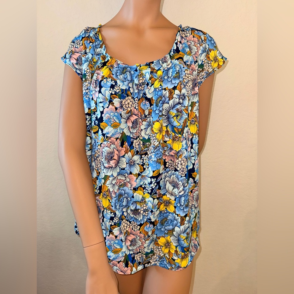 NWT LC Lauren Conrad Floral Pleated Neck Blouse Size XL